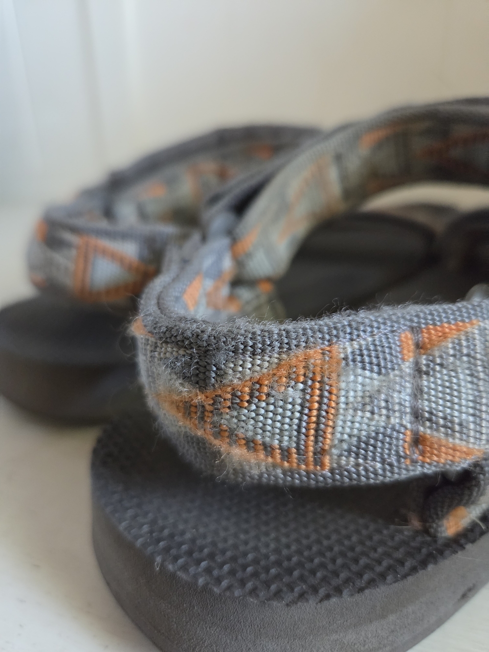 Men's Teva Original Universal Sandals Geometric Mosaic Brown Adjustable Straps - Picture 9 of 10